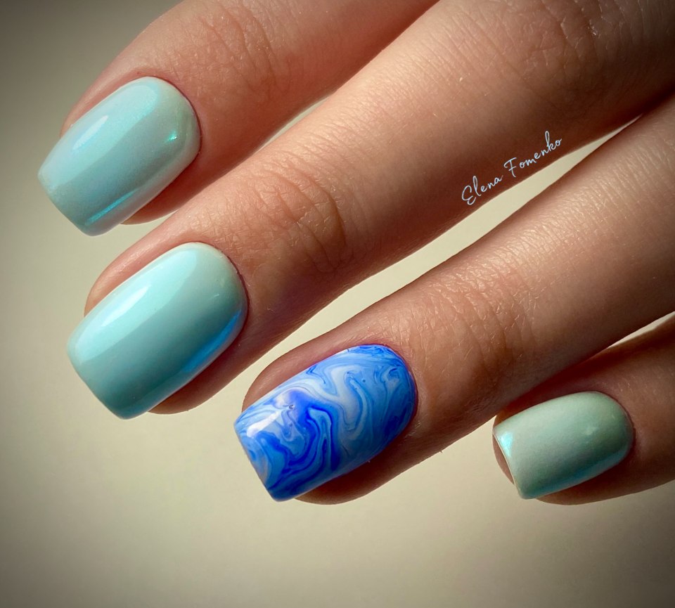 Ногти двух цветов