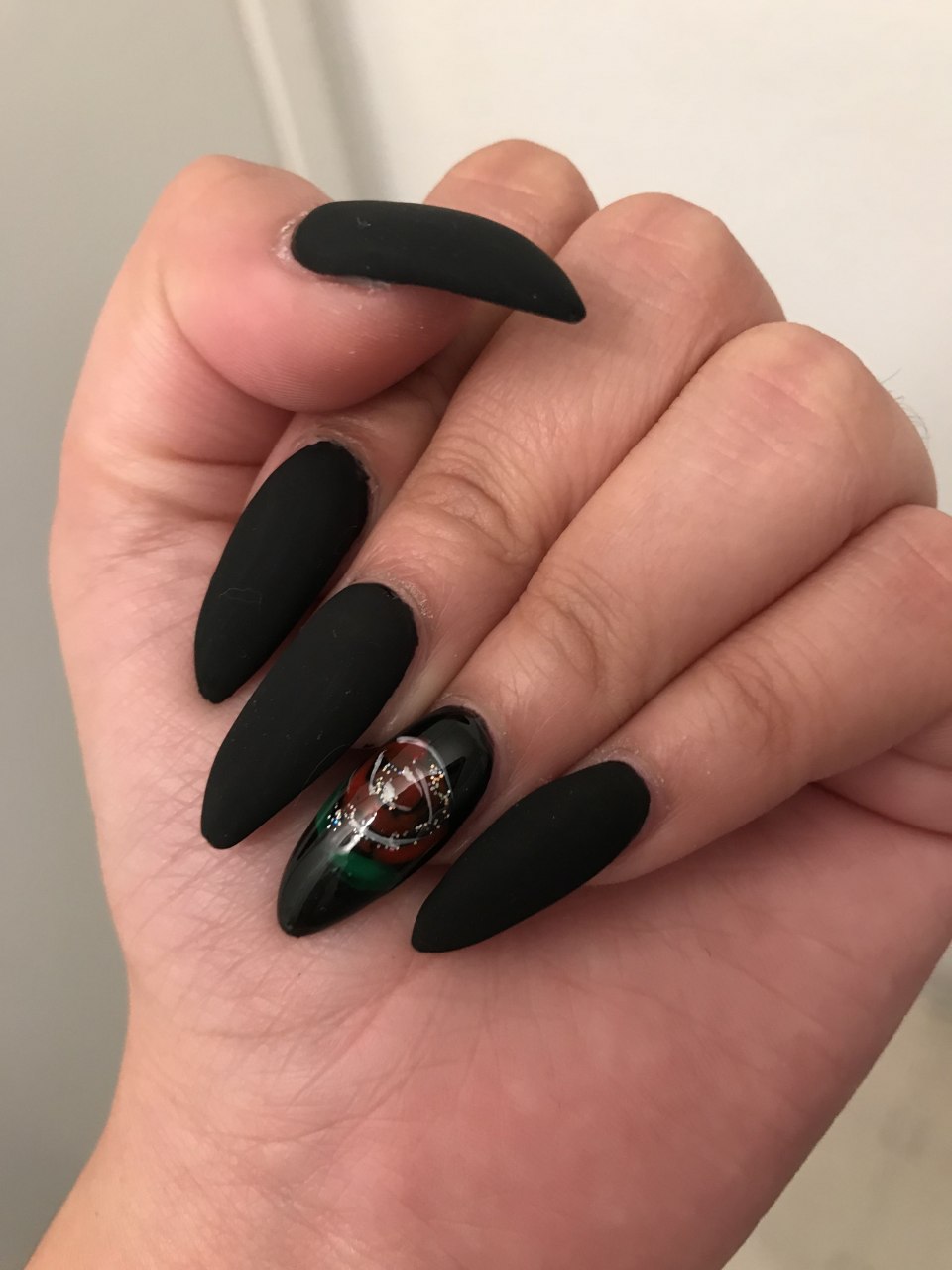 Пафосные ногти 2020