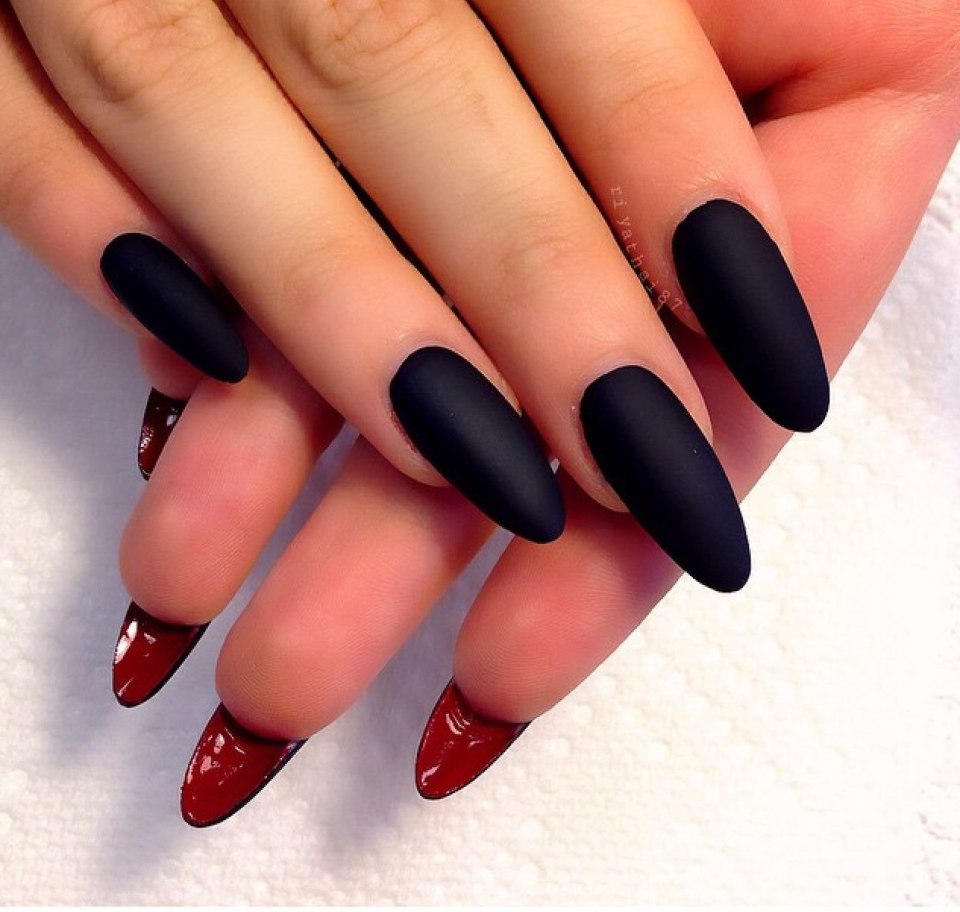 Матовые ногти длинные овальные