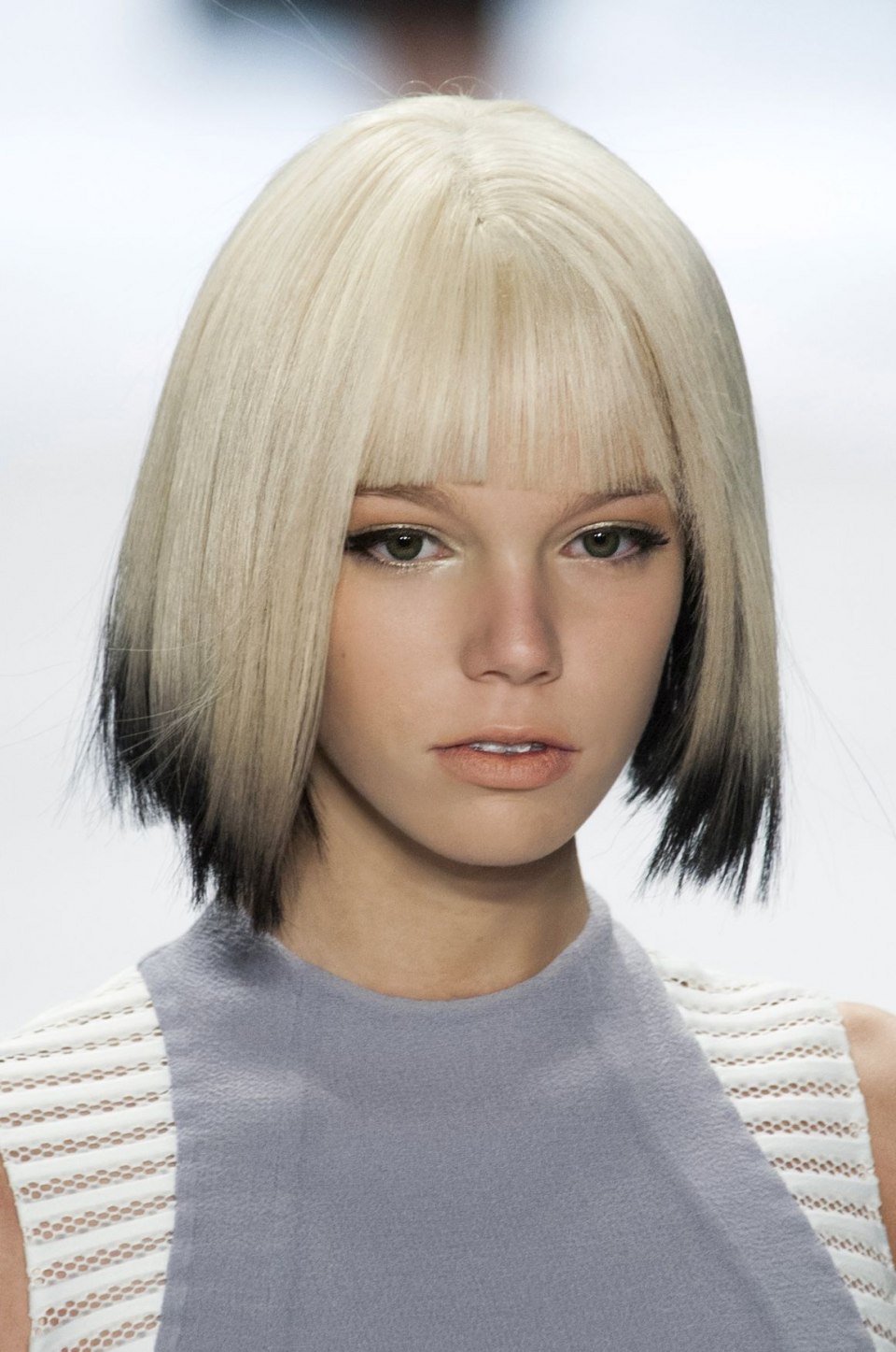 Рваное каре с челкой