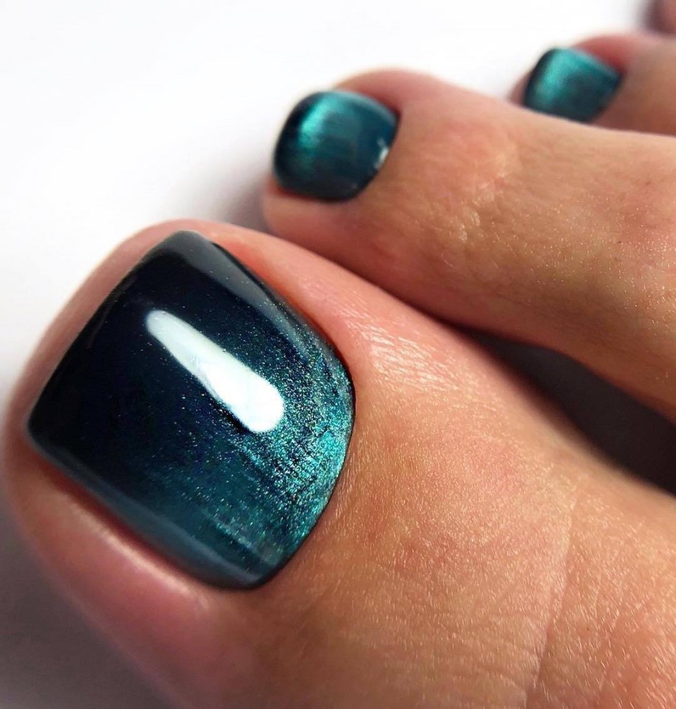 Педикюр кошачий глаз фиолетовый