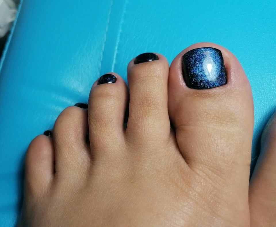 Педикюр кошачий глаз