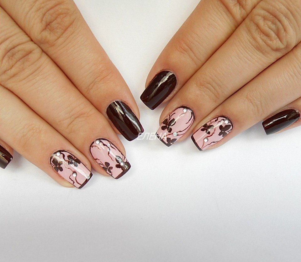 Маникюр коричневый мрамор
