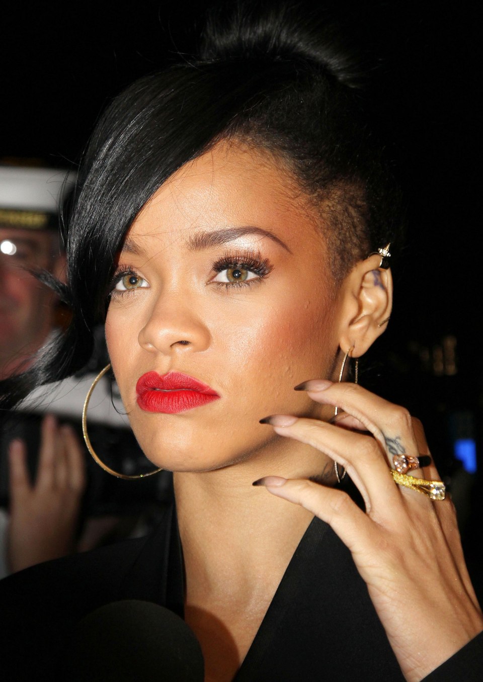 Актриса зендая ногти