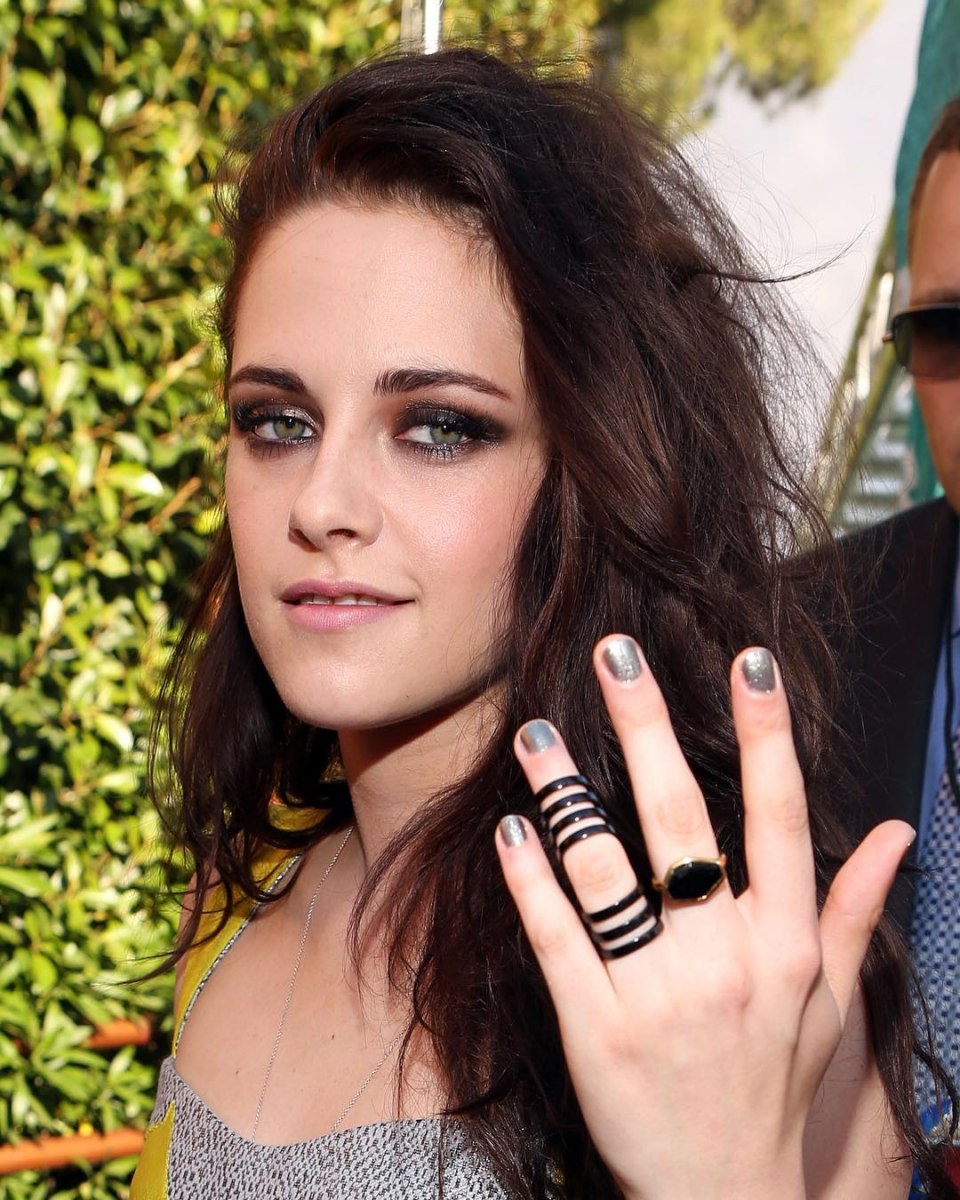 Маникюр звезд 2021