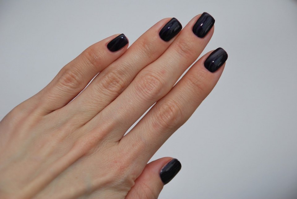 Черные ногти каадраткороткие