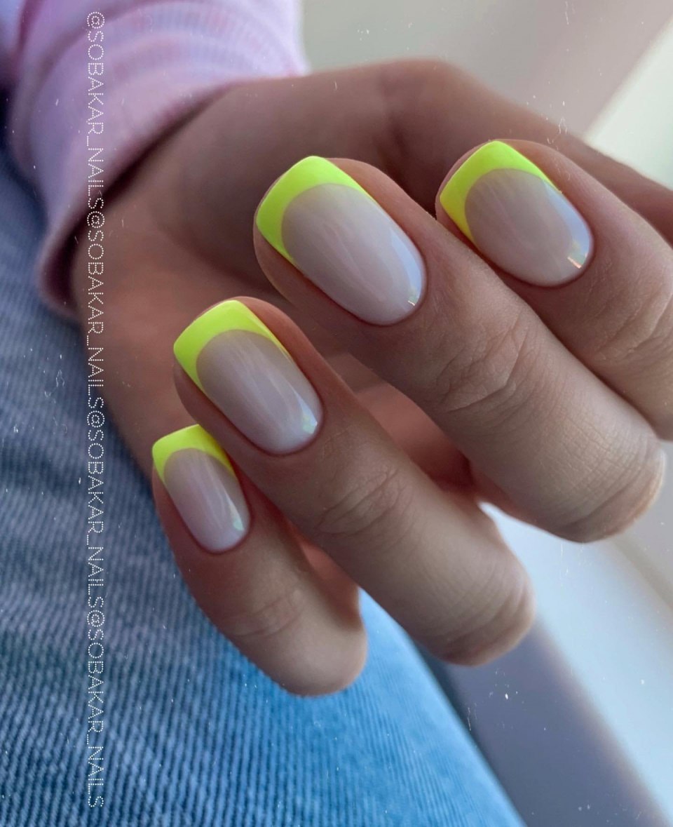 Разноцветный френч на молочной базе