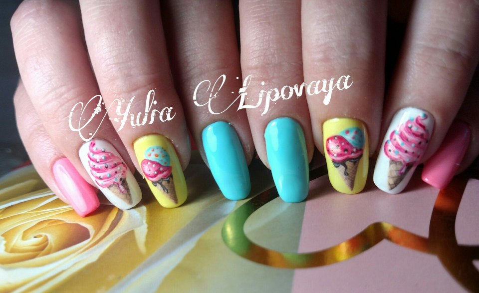 Летний маникюр с мороженым и пирожным