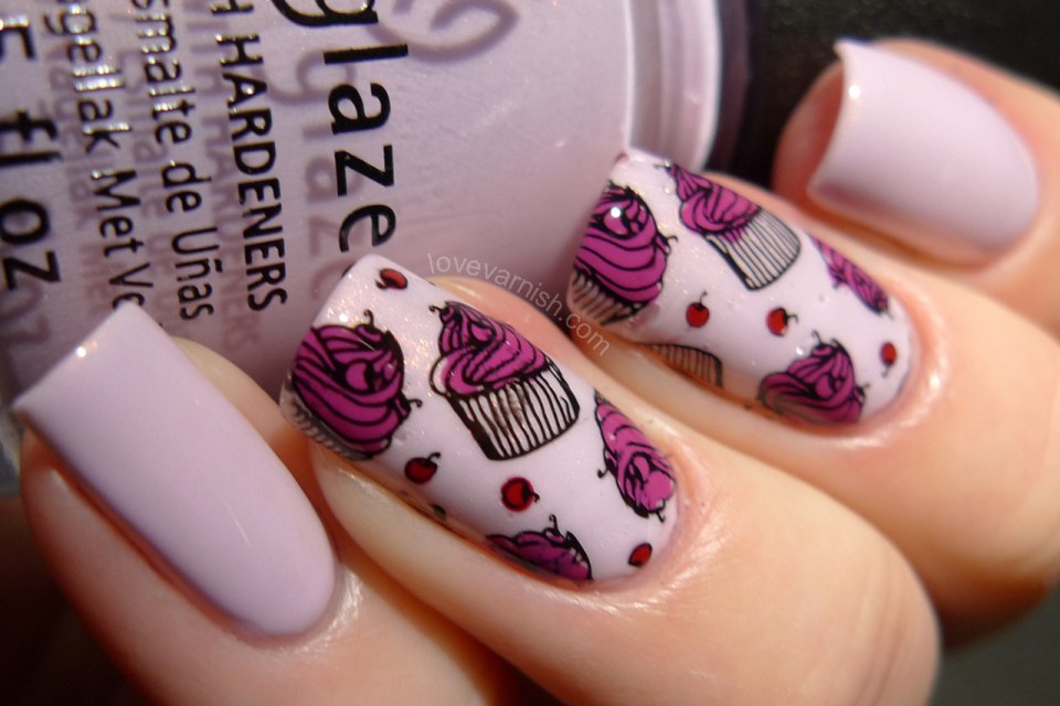 Маникюр с пирожными