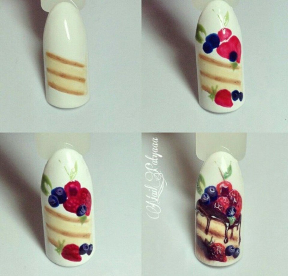 Маникюр с пирожным фруктами