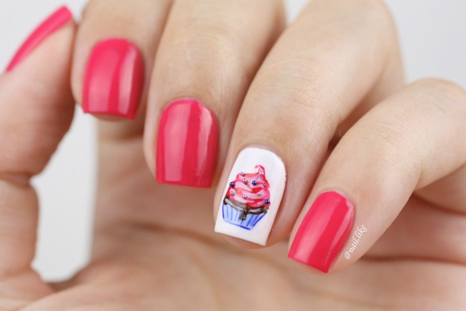 Ногти с кексиком