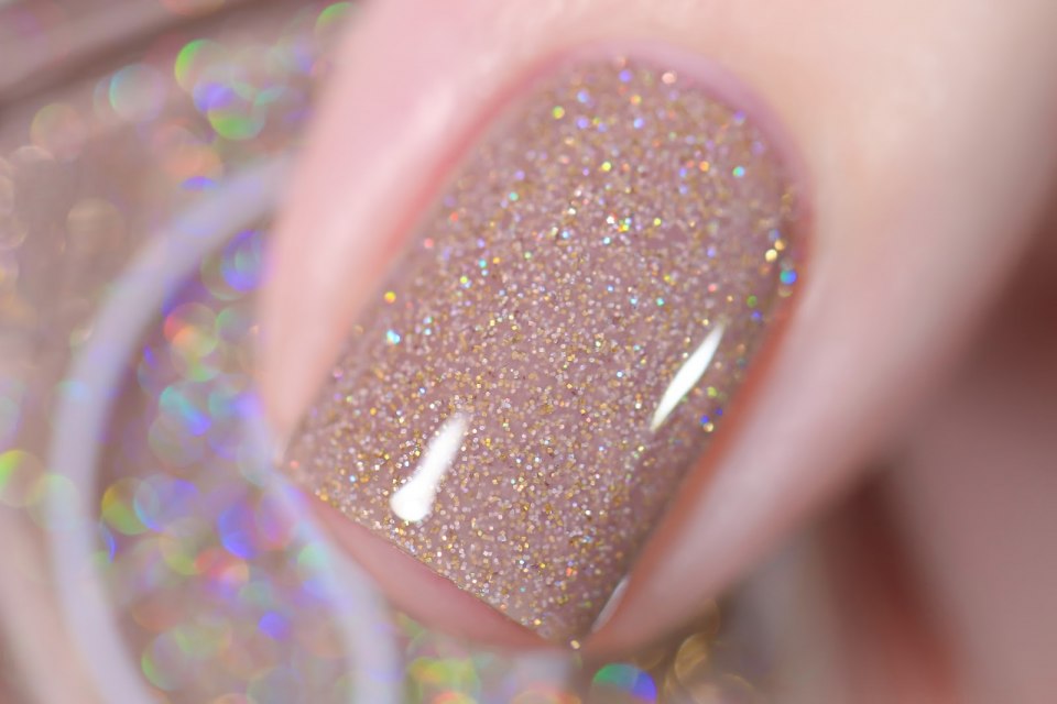 Светоотражающий лак маникюр