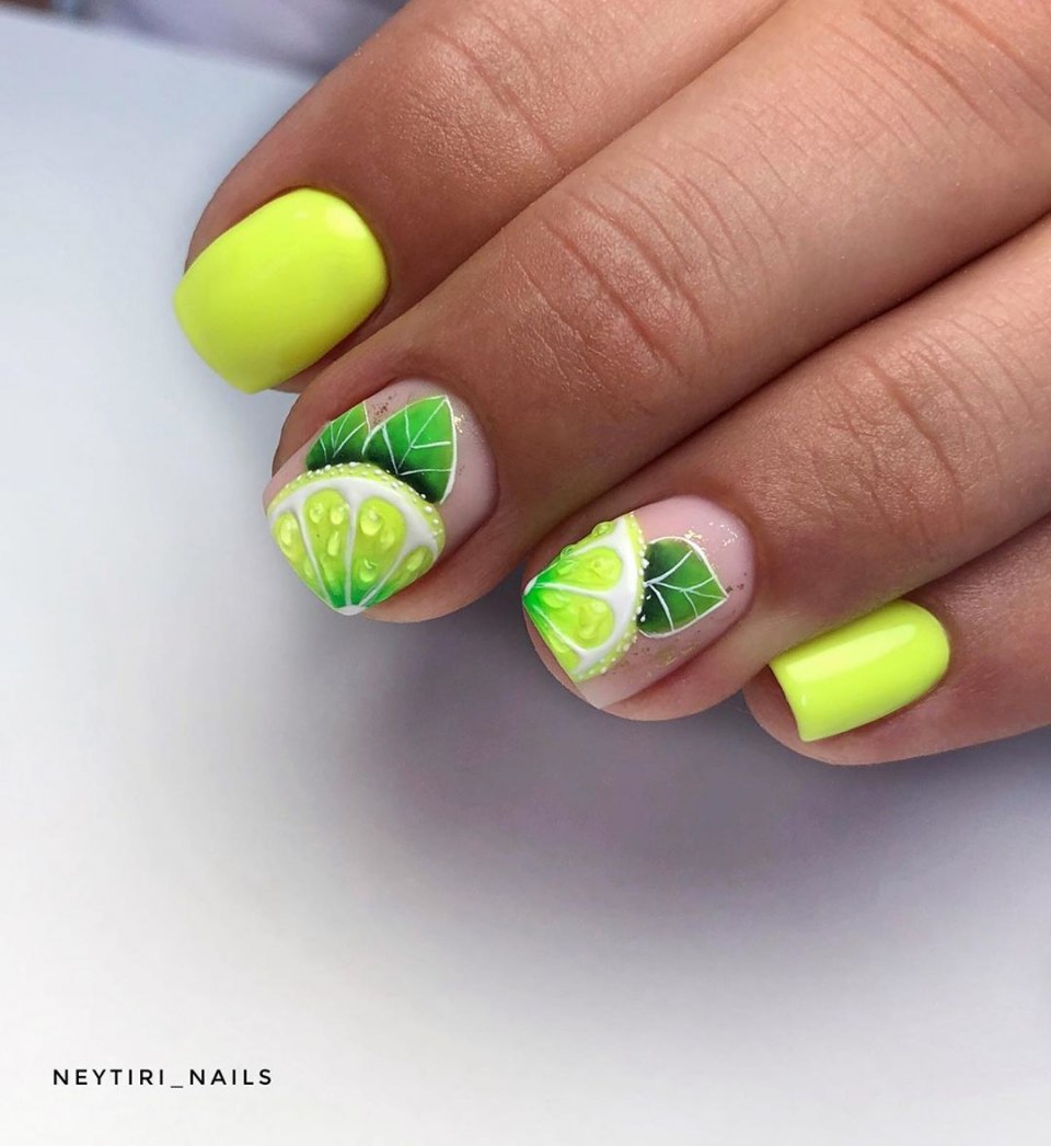 Яркий летний маникюр