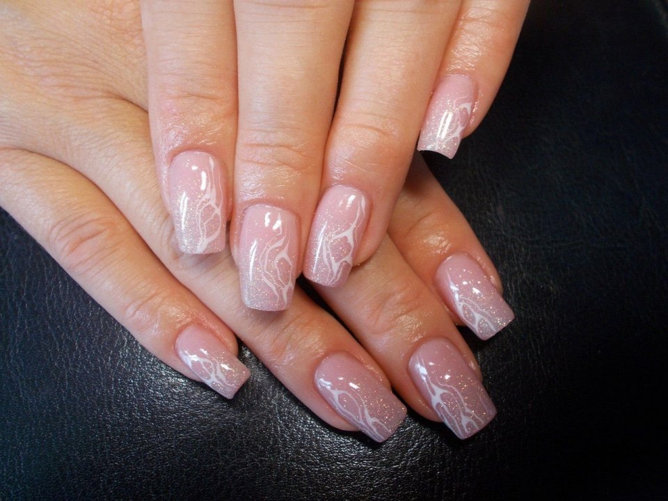 Прозрачные ногти