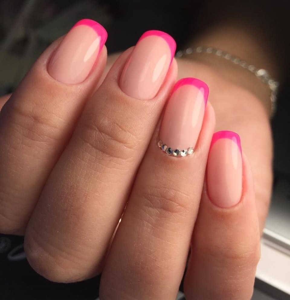 Розовый френч