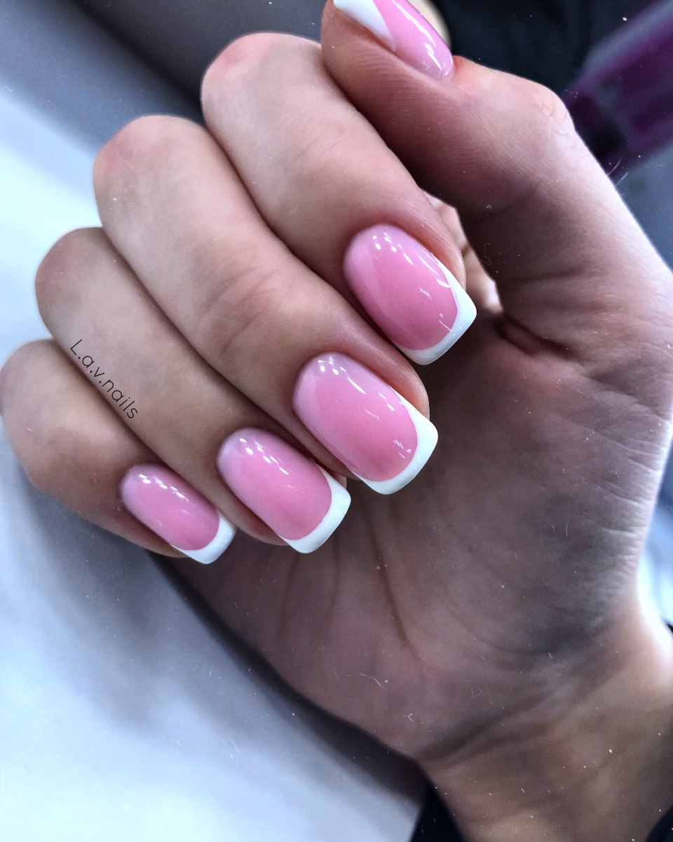 Красивый маникюр в розовых тонах