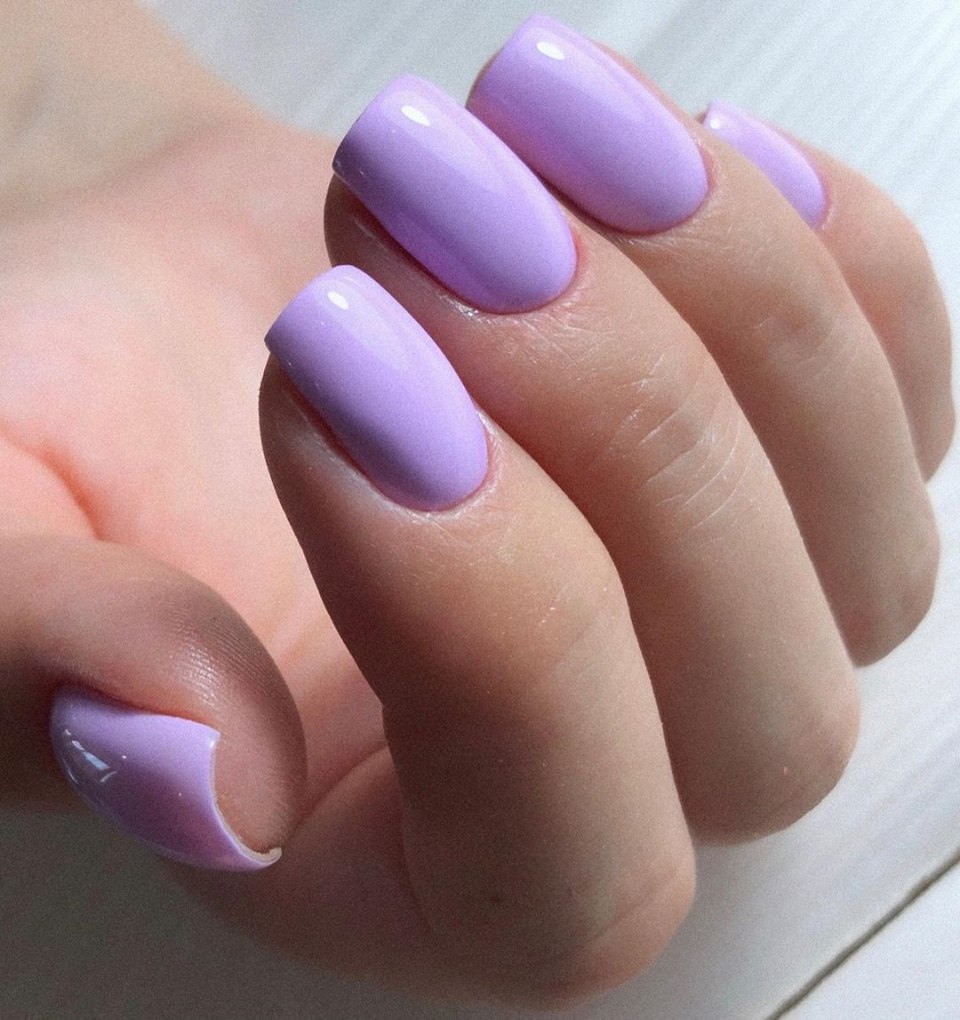Лавандовые ногти
