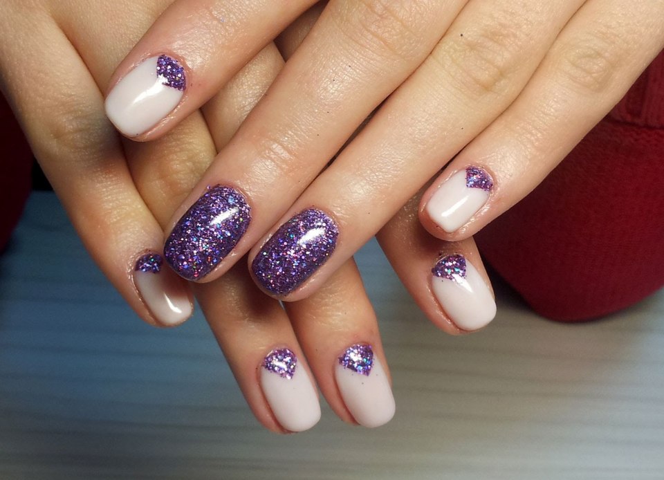 Маникюр на короткие ногти гель лаком с блестками