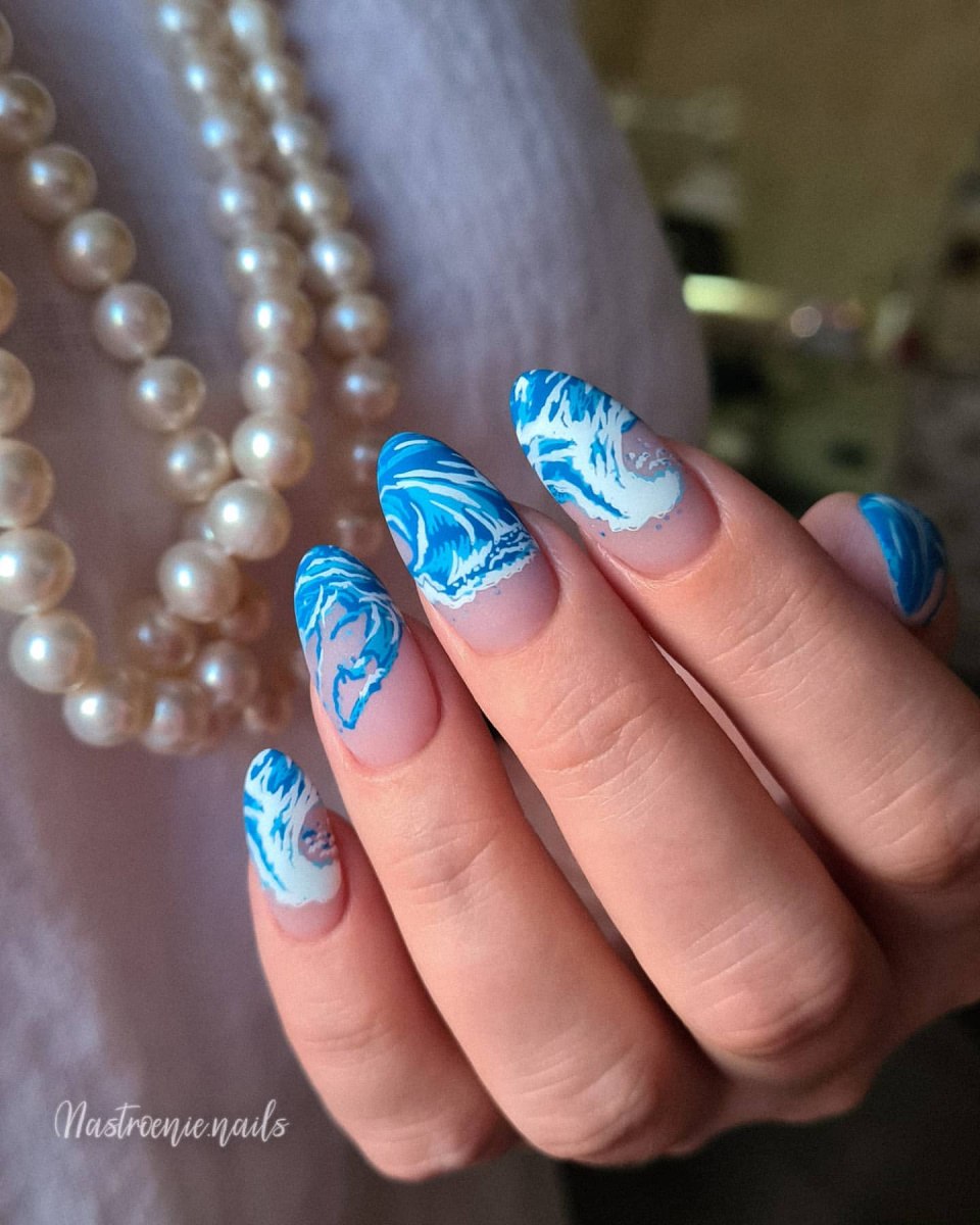 Ногти к голубому платью на торжество