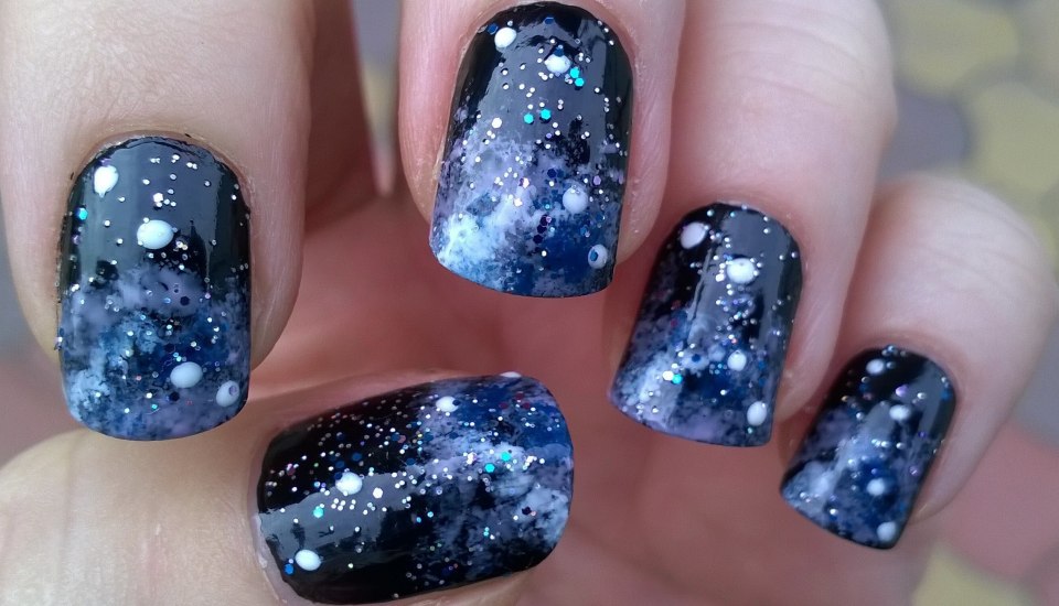 Космический маникюр гель лаком