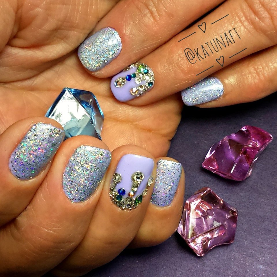 Ногти сливового цвета