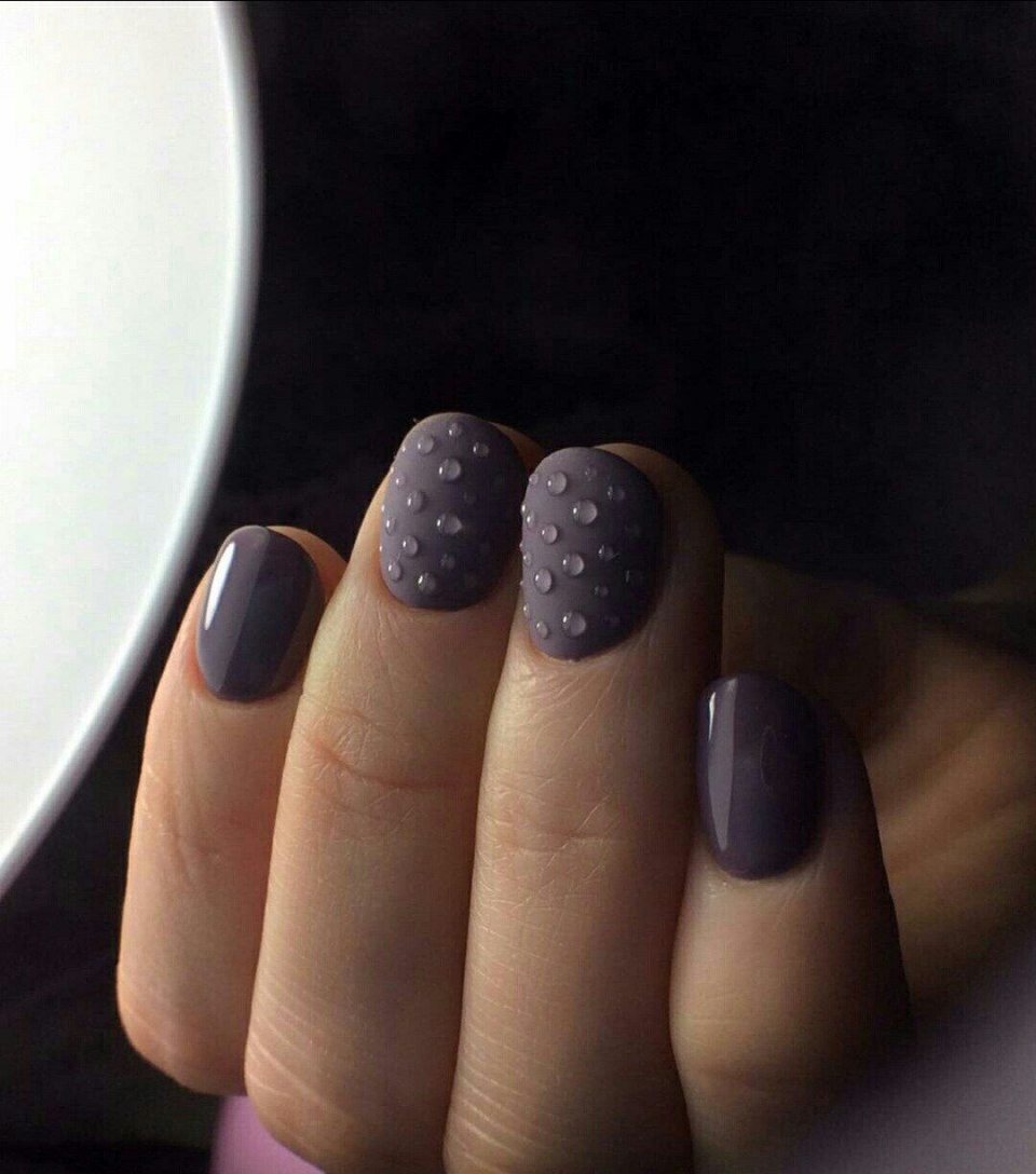 Осенний маникюр с капельками