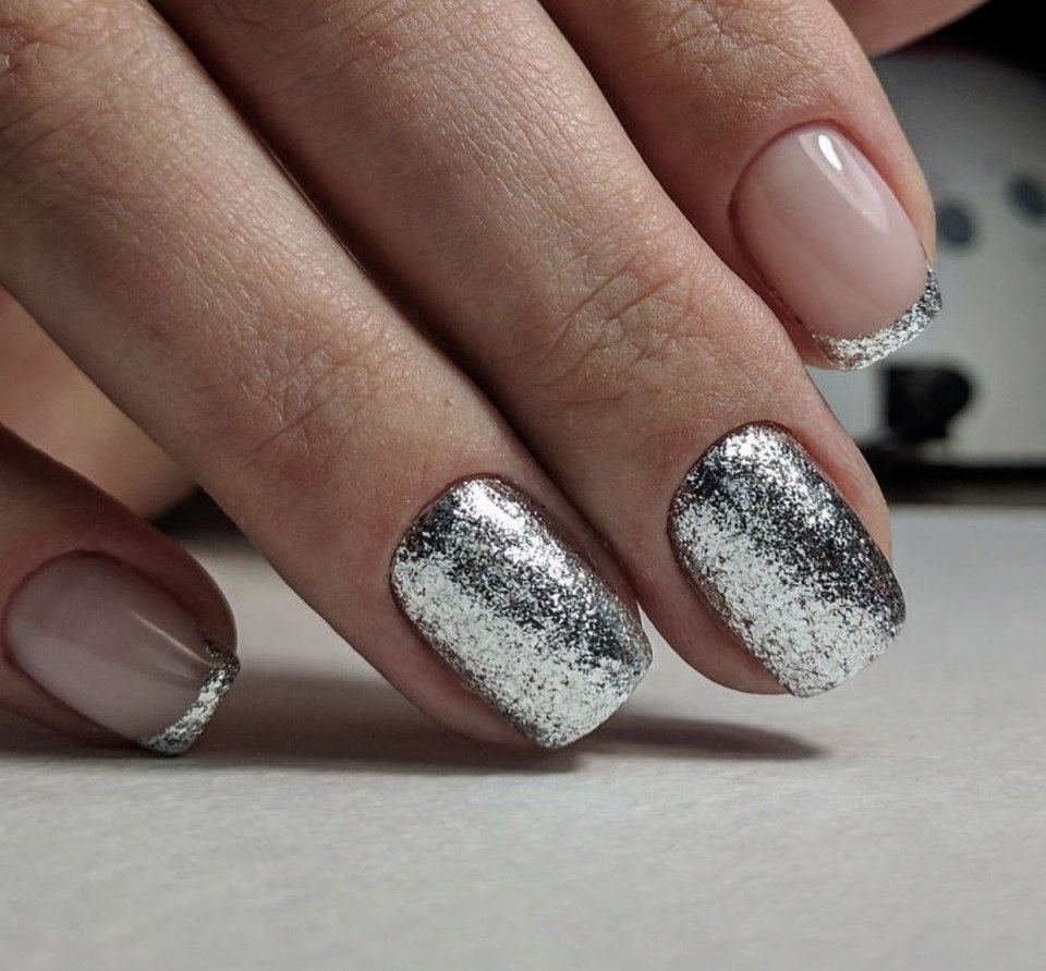 Маникюр с серебром