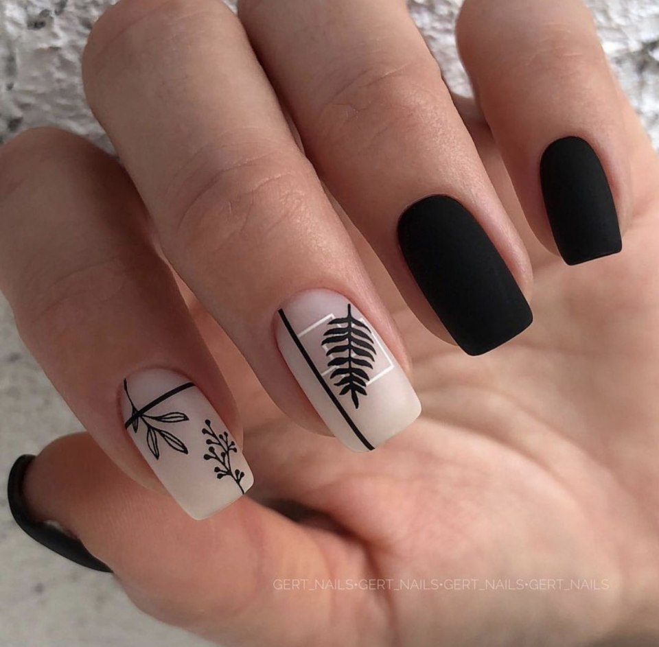 Черно бежевый маникюр