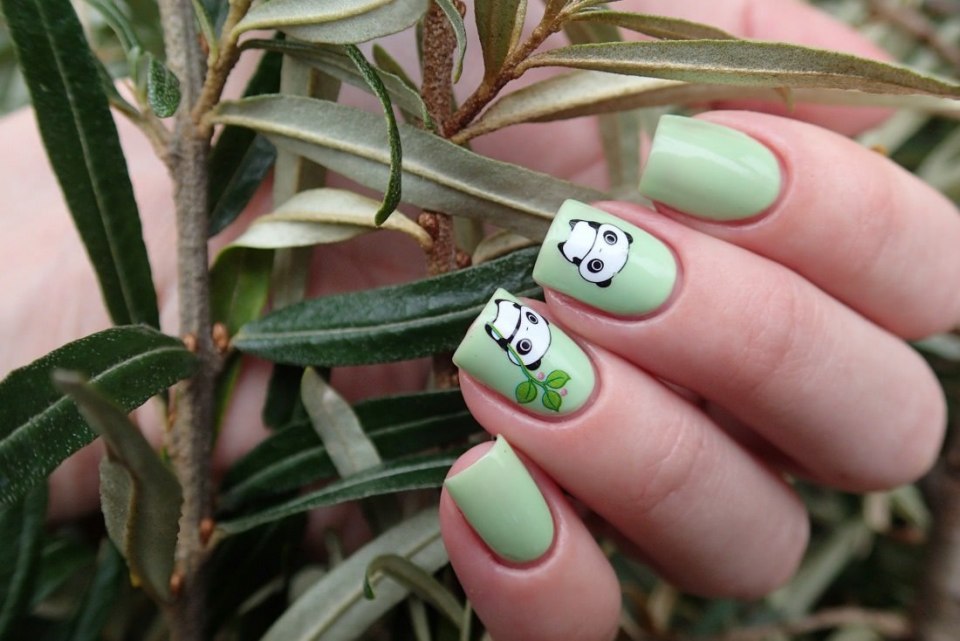 Маникюр дерево