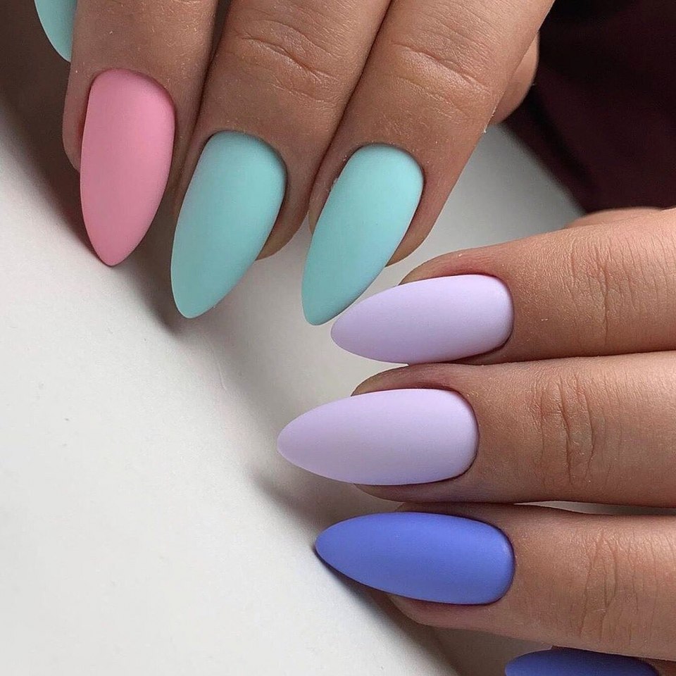 Разноцветный маникюр