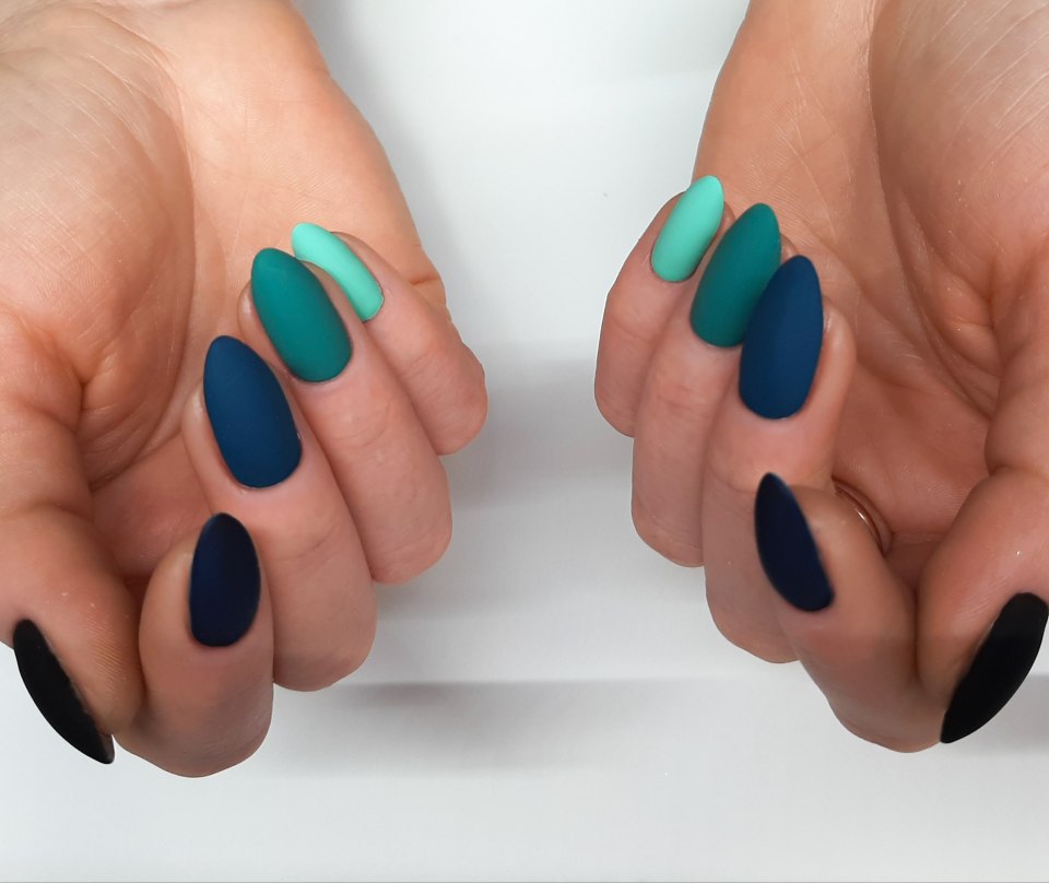 Маникюр сочетание двух цветов