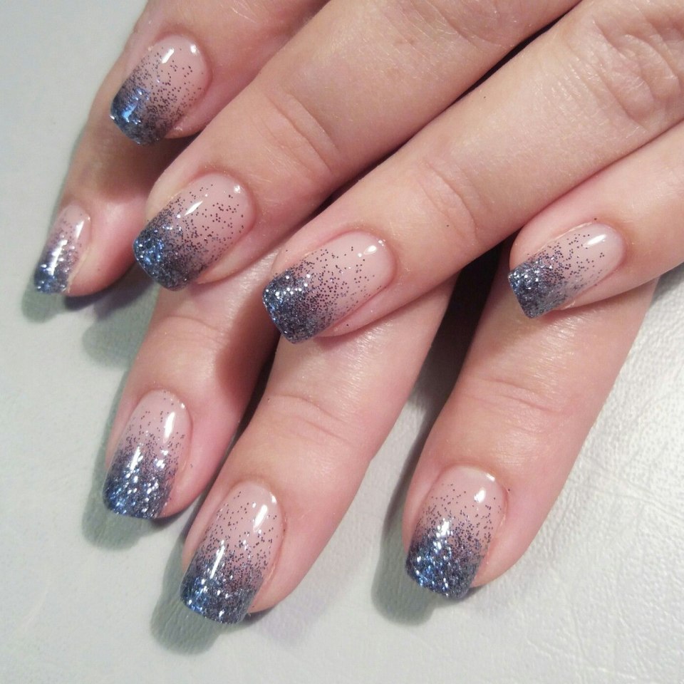 Бело черное омбре на ногтях