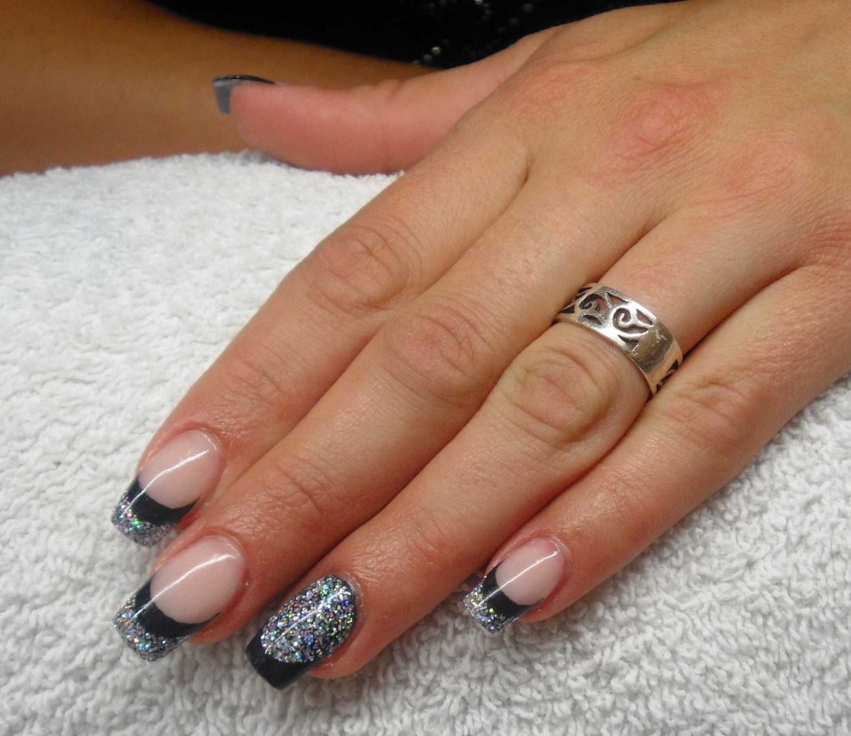 Френч с темными кончиками