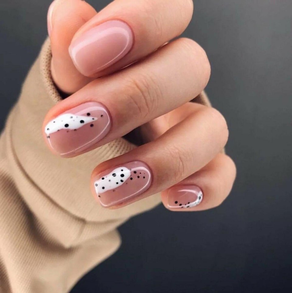 Маникюр на широкие ногти