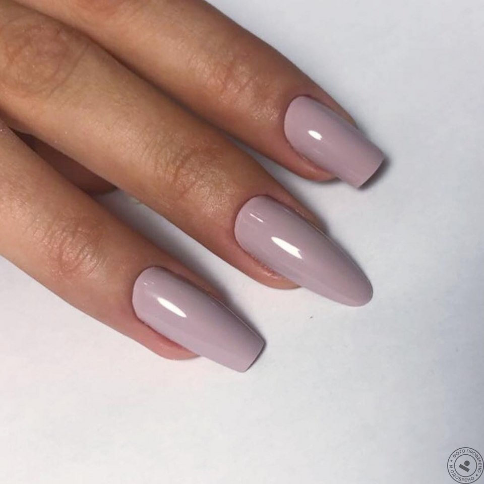 Форма ногтей миндаль квадрат