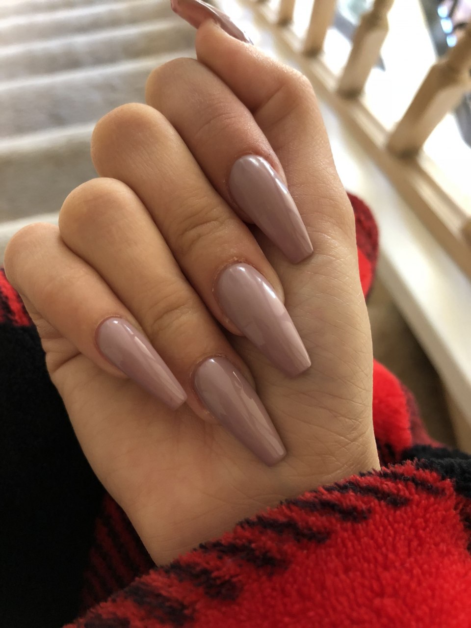 Квадратные ногти мендал