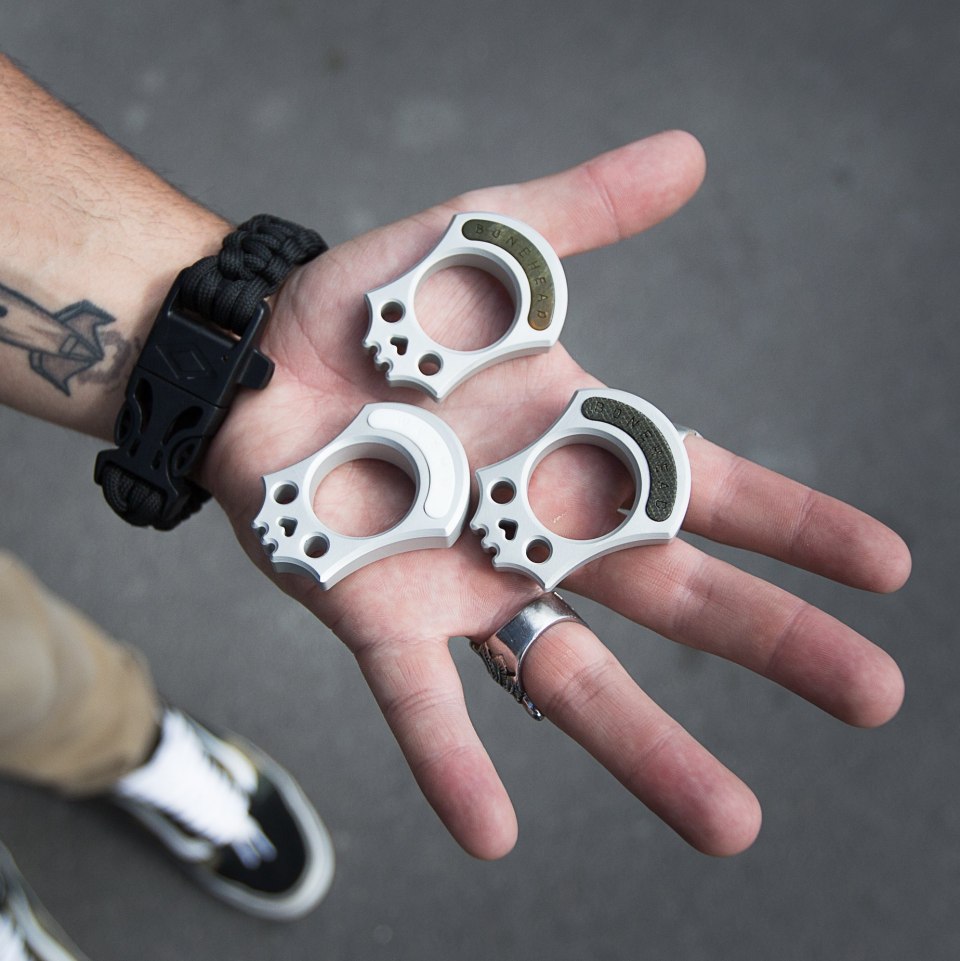 Кастет Ведьмака из сериала