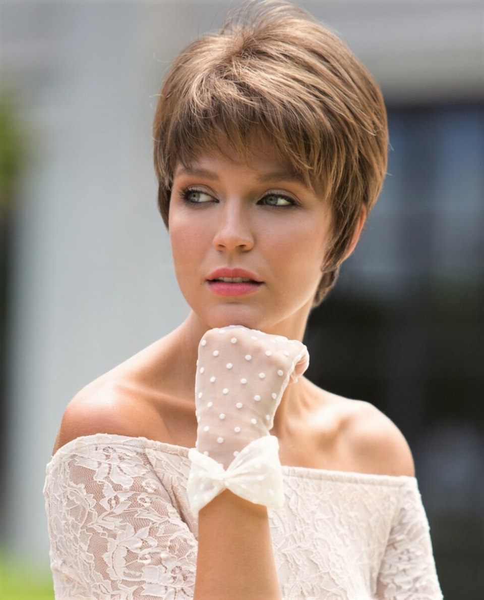 Квадратные модельные женские прически