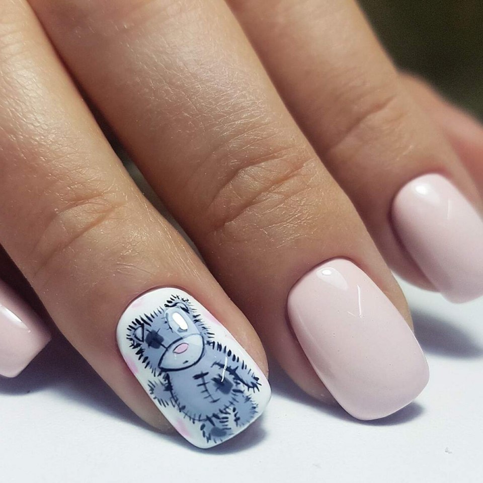 Мраморный маникюр пастельных тонов
