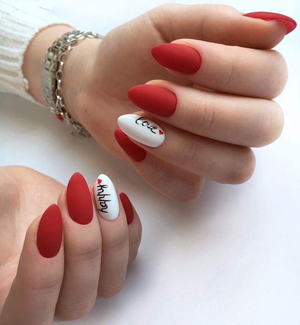 Красный маникюр
