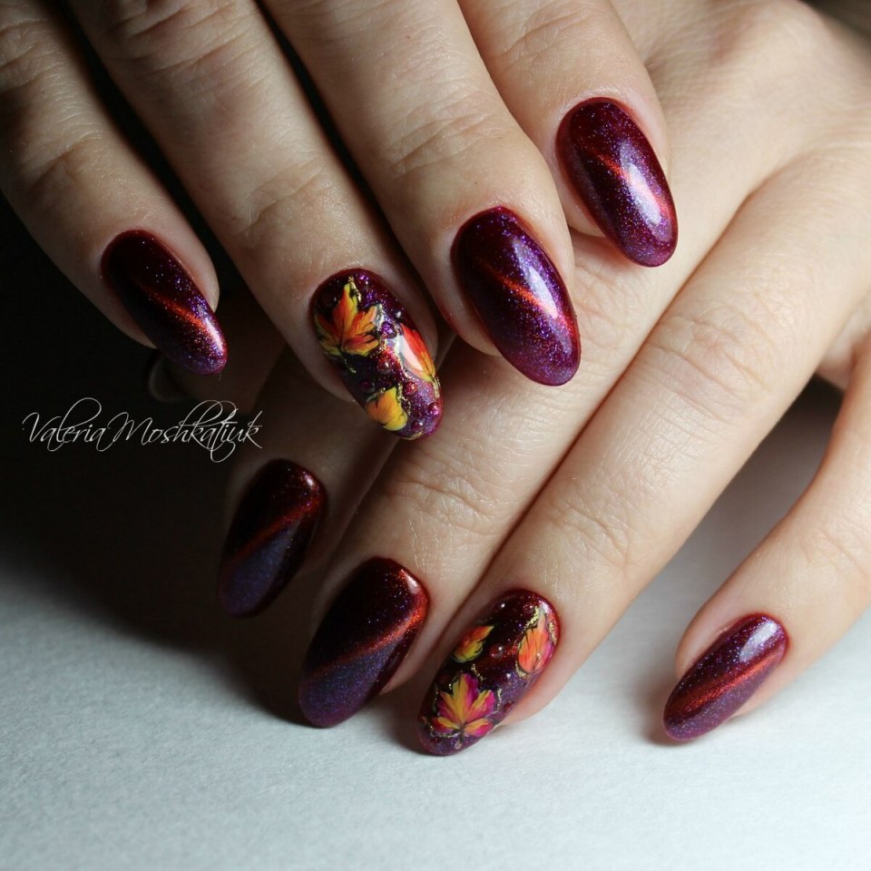 Осенний маникюр бордового цвета