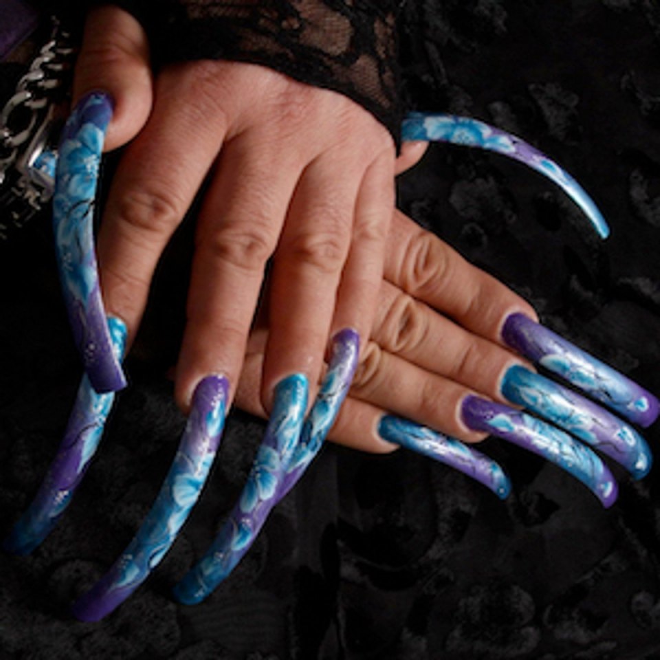 Огромные ногти