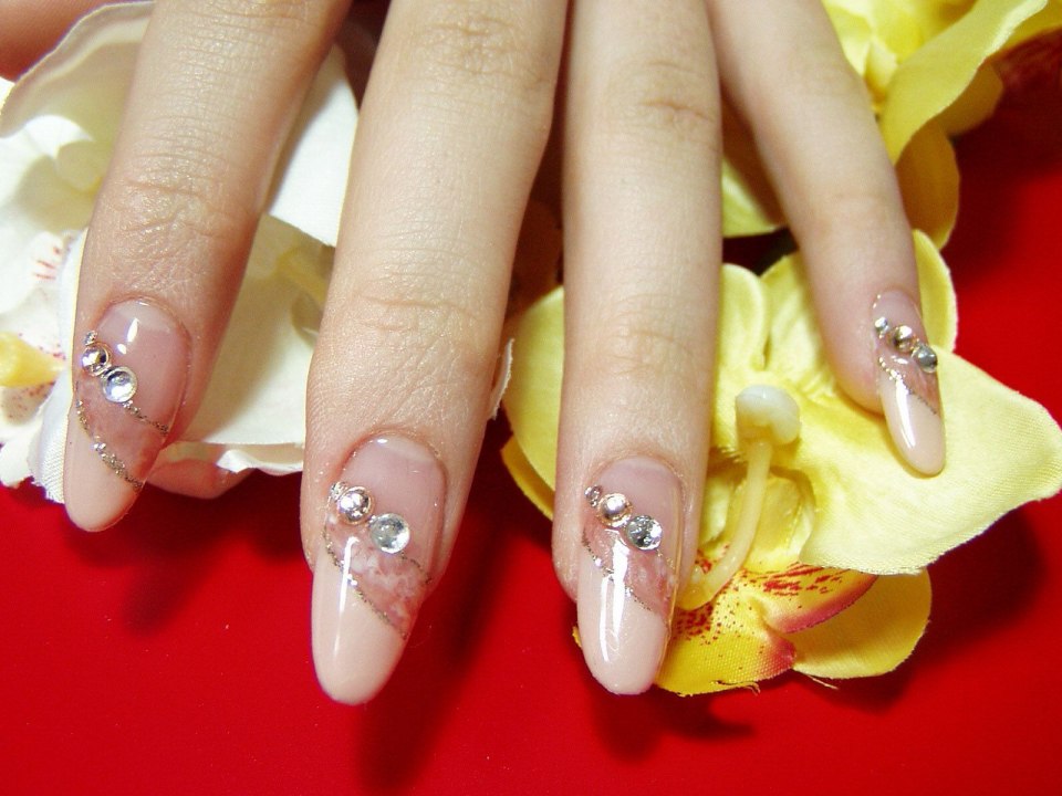 Красивые нарощенные ногти френч