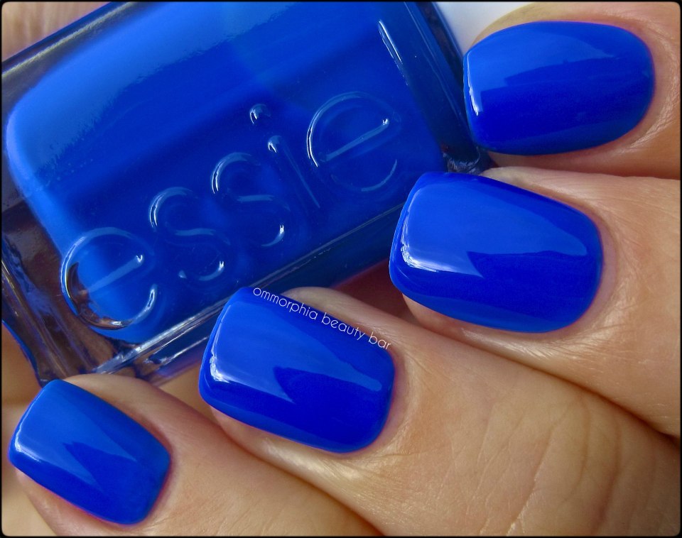Essie темно синий
