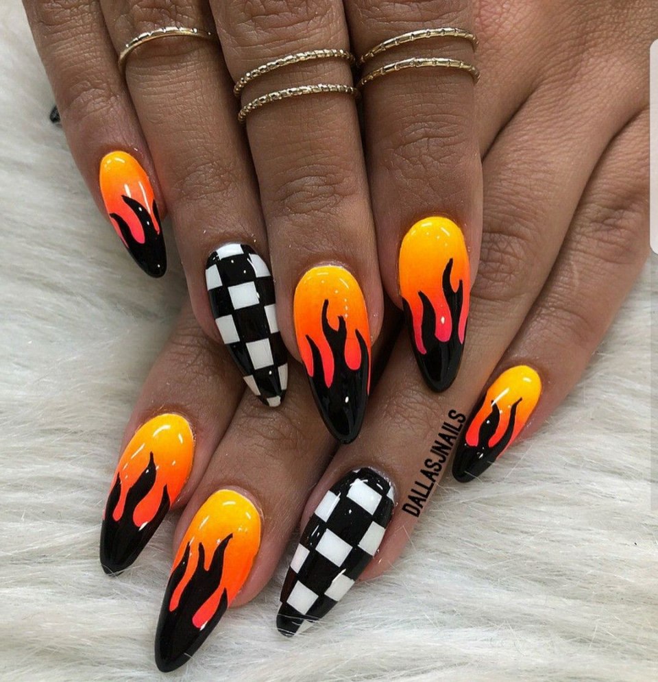 Огненный маникюр