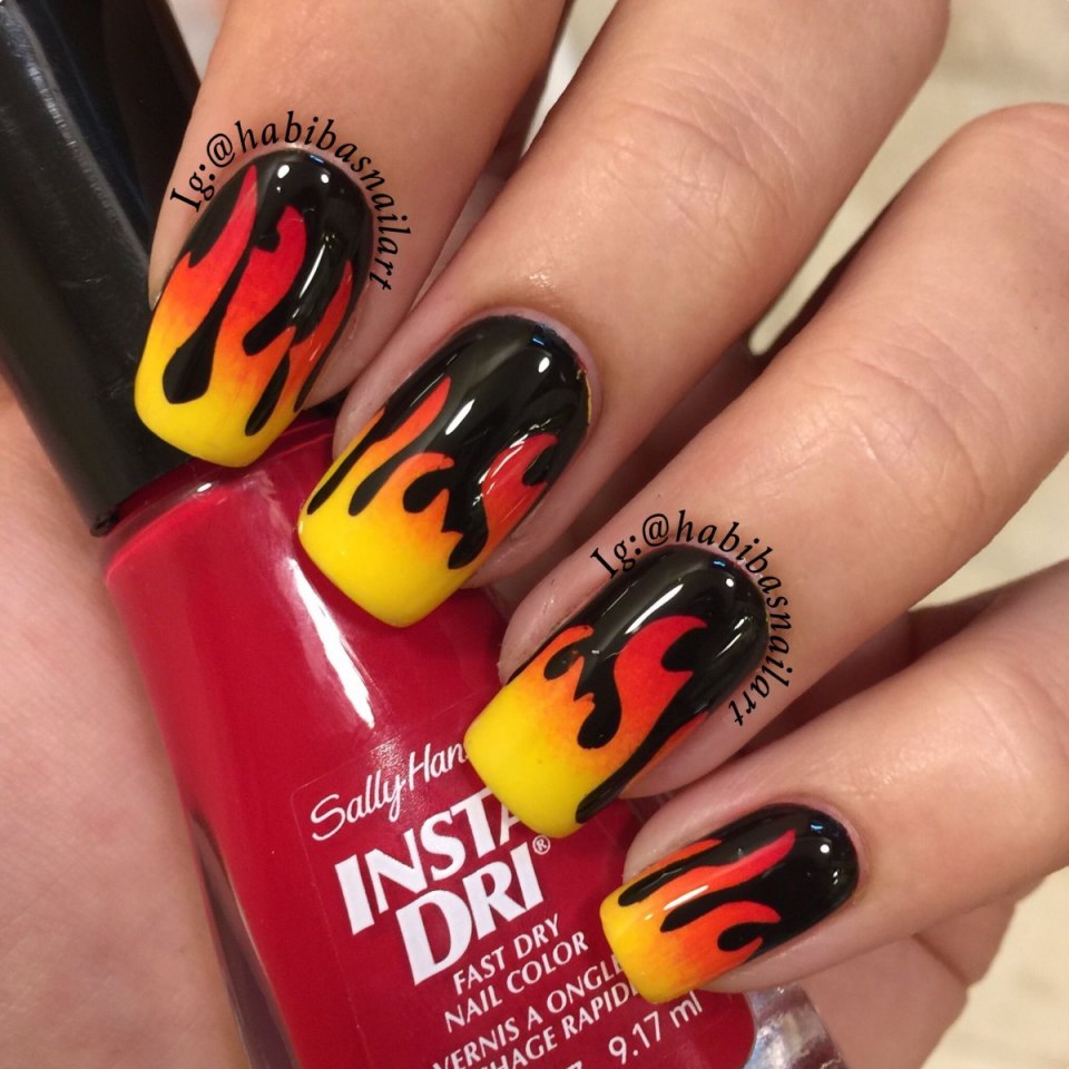 Маникюр на длинные ногти с огнем