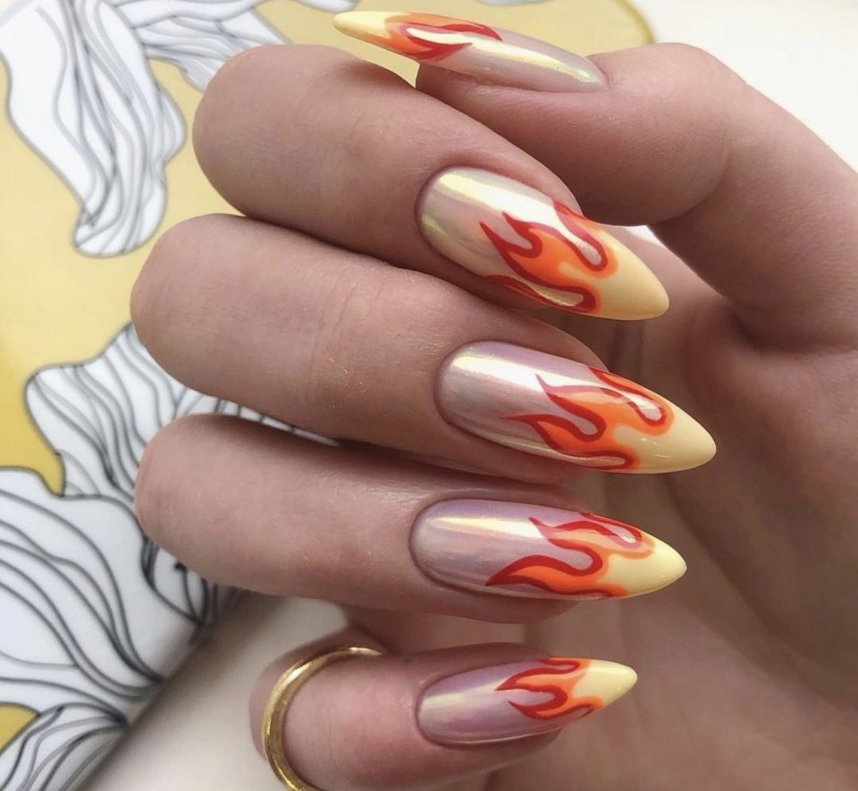 Маникюр пламя