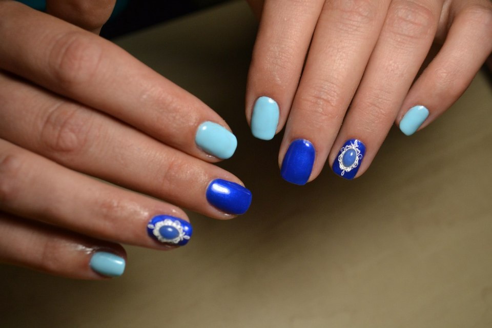 Френч с жидким камнем