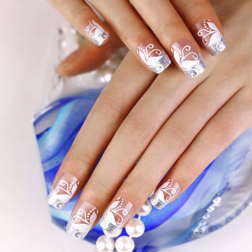 Ногти шеллак синий с белым