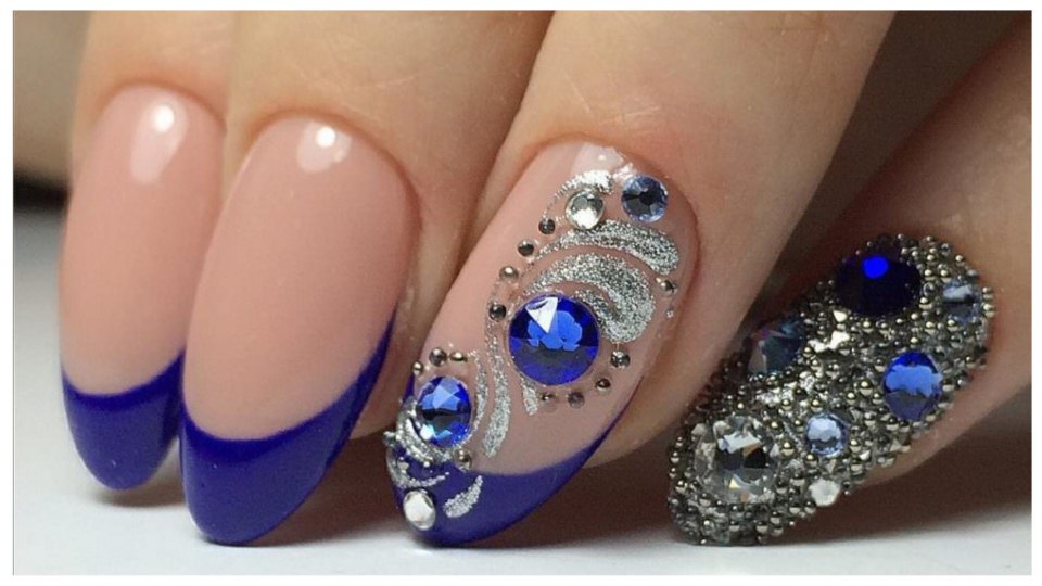 Королевский синий френч наращивание